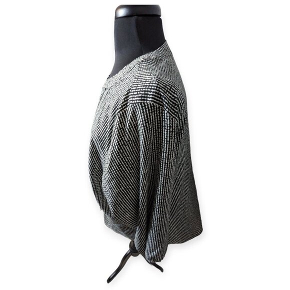 212 Collection Black & White Seersucker Long Sleeve Button Front Top Size 1X - Picture 4 of 14